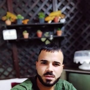 Meet your Posher, Ernesto